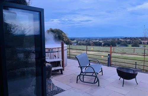 Llansantffraid-ym-Mechain House | Honeybee Home
