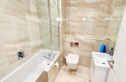 Ramsgate Apartment | Horizon Seaview-Ramsgate-FreeParking-Sleeps 4