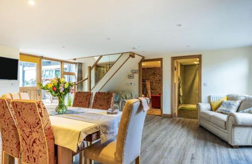 Westbrook Court House | Horsecroft - Uk37462