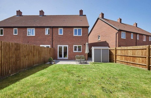 Highnam House | Host & Stay | Cornflower Way
