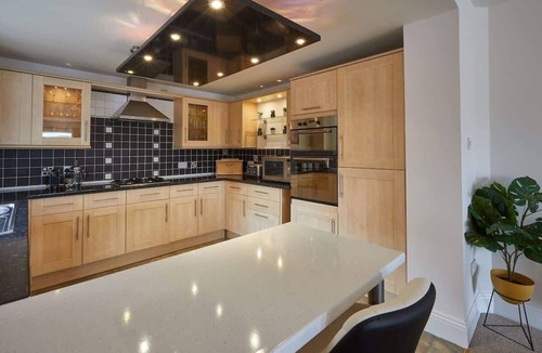 Whitby House | Host & Stay | Harbour View House