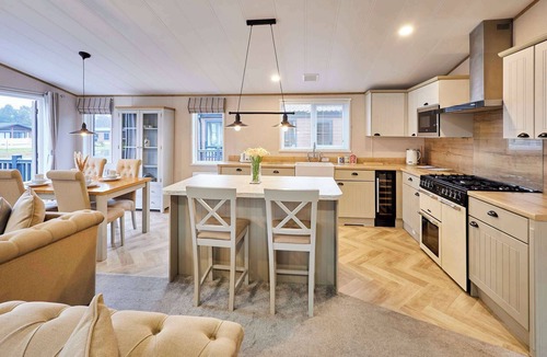 Allerthorpe Ski Chalet | Host & Stay | Huckleberry Lodge