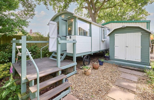 Melton Constable House | Host Stay Shepherd s Hut