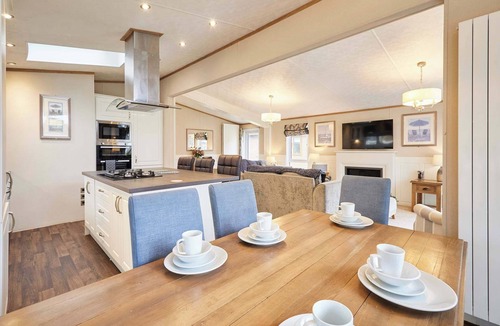 Allerthorpe Ski Chalet | Host & Stay | Sutton Lodge
