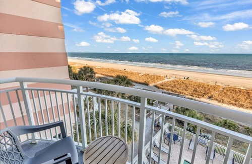 Myrtle Beach Apartment | Hosteeva 1BR Oceanfront Condo in Atlantica Resort near Boardwalk