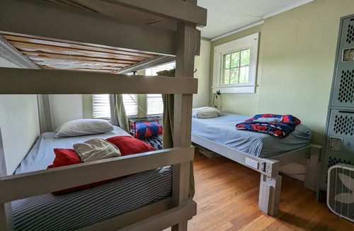 Bear Creek Hostel | Hostel ∙ 8 guests