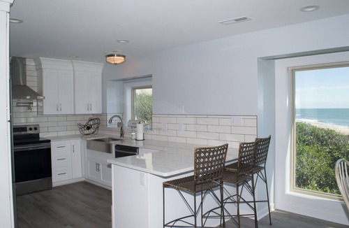Pine Knoll Shores Condo | HOT SUMMER DEALS FOR MAY & JUNE ON THIS GORGEOUS OCEAN FRONT CONDO!