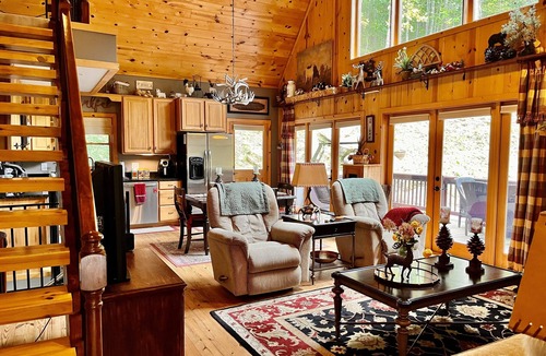 Scaly Mountain Cabin | Hot Tub and Beautiful Deck, Sky Valley Amenities, Sleeps 5