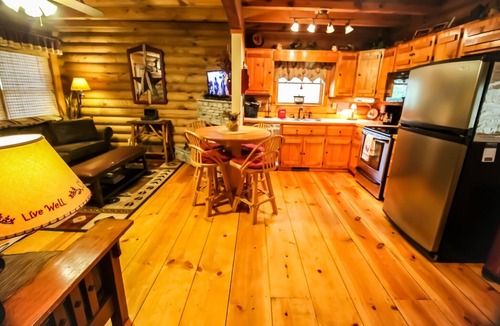 Todd Cabin | Hot Tub + Fall Views = Bliss @ Creekside Serenade
