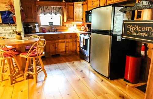 Todd Cabin | Hot Tub + Fall Views = Bliss @ Creekside Serenade