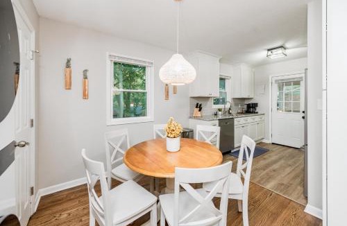 Southeast Raleigh House | Hot Tub Fire Pit 4BR Oasis