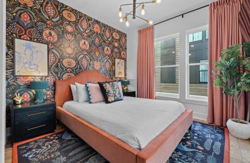 Talbot's Corner House | Hot Tub Fire Pit Grill Views Sleeps 24
