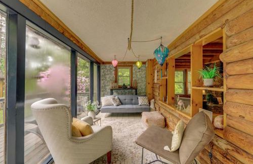 Canton House | Hot Tub, Fire Pit Waynesville Getaway Near Hiking