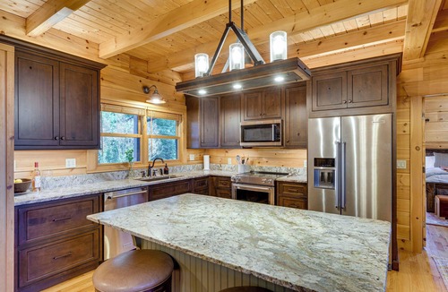 Vein Mountain Cabin | Hot Tub & Game Room: Spacious Nebo Cabin!