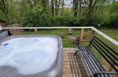 Waterfalls Park House | Hot Tub Hideaway