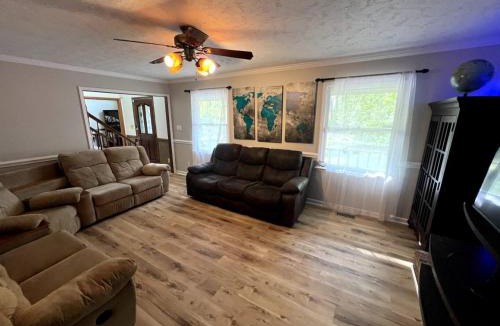 Fayetteville House | Hot Tub Hideout in the Sandhills