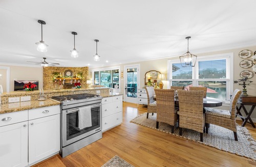Westport House | Hot Tub, Kayaks, Lakefront, Firepit, 5-Star Views!