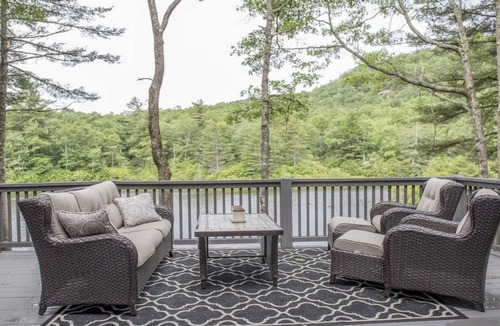 Glenville House | Hot Tub! Mountain Cottage* Hike, Bike, Grill, Golf