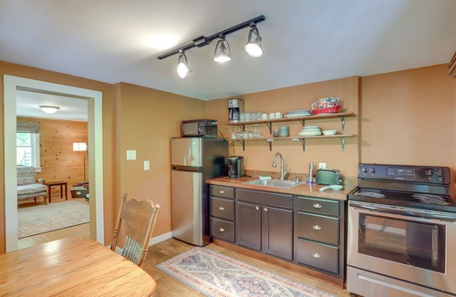 Marshall Cottage | Hot Tub & Mtn Views: Marshall Cottage!