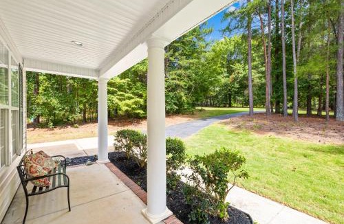 Sherrills Ford House | Hot Tub, Office, Gas Firepit, and Peaceful!