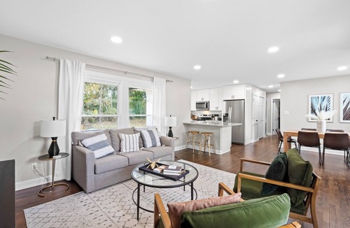 East Raleigh House | Hot Tub/Playground/Fire Pit/Backyard Retreat