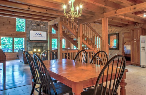 Waynesville Cabin | Hot Tub, Pool Table & Fireplace + Biltmore Pass | Pet-Friendly Mountain Stay
