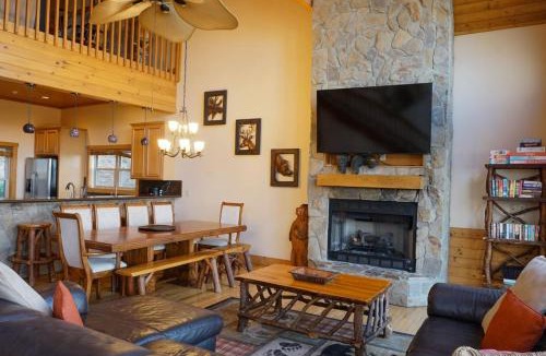 Beech Mountain House | Hot tub, views, Pool Table, Pet Friendly