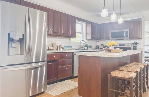 Frisco House | Hot Tub, Yard, 4BR, Dogs Ok, Walk 2 Dining