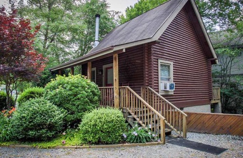Blowing Rock Hotel | Hotel ∙ 2 bedrooms ∙ 10 guests