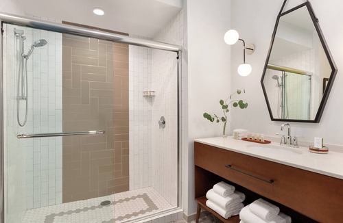 Winston - Salem Hotel | Hotel Indigo Winston-Salem Downtown by IHG
