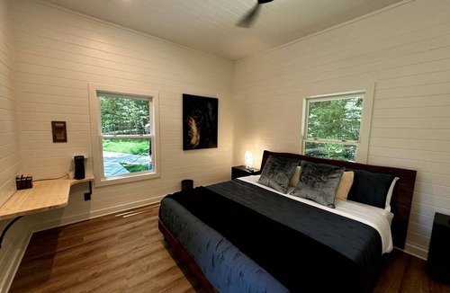 Balsam Grove House | House ∙ 1 bedroom ∙ 2 guests