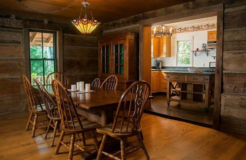 Weaverville House | House ∙ 1 bedroom ∙ 17 guests