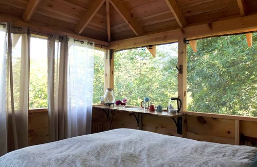 Weaverville House | House ∙ 1 bedroom ∙ 2 guests