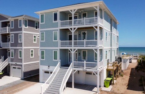 North Topsail Beach House | House ∙ 10 bedrooms ∙ 32 guests