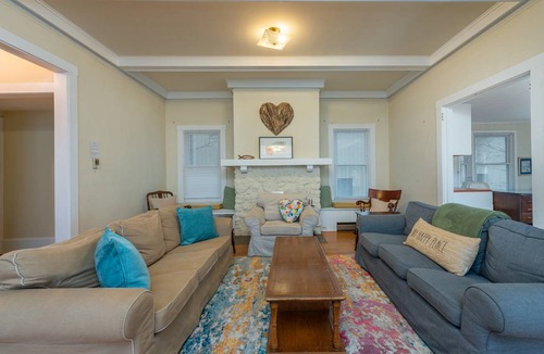 Montreat House | House ∙ 10 bedrooms ∙ 30 guests