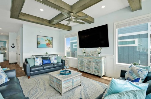 Long Beach House | House ∙ 12 bedrooms ∙ 32 guests