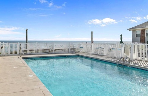 Pine Knoll Shores House | House ∙ 2 bedrooms ∙ 6 guests