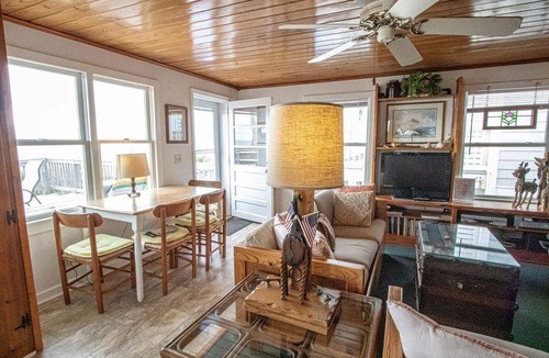Holden Beach House | House ∙ 2 bedrooms ∙ 4 guests