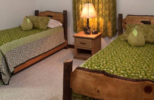 Topton House | House ∙ 2 bedrooms ∙ 6 guests