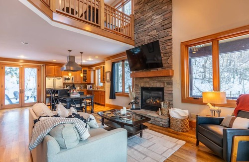 Elk Park House | House ∙ 2 bedrooms ∙ 6 guests