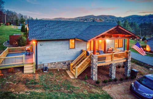 Banner Elk House | House ∙ 2 bedrooms ∙ 4 guests