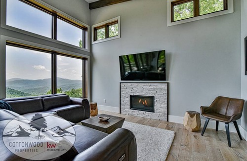 Black Mountain House | House ∙ 3 bedrooms ∙ 6 guests
