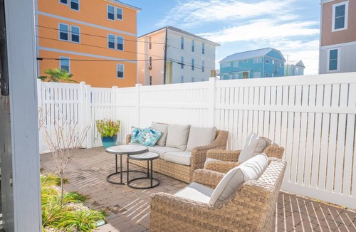 Carolina Beach House | House ∙ 3 bedrooms ∙ 8 guests