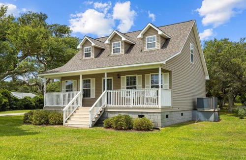 Harkers Island House | House ∙ 3 bedrooms ∙ 11 guests