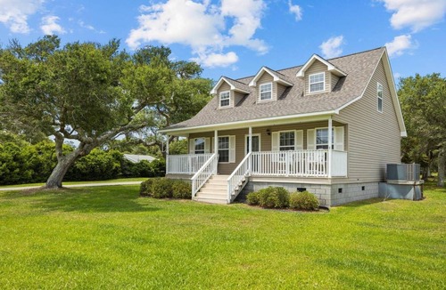 Harkers Island House | House ∙ 3 bedrooms ∙ 11 guests