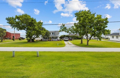 Harkers Island House | House ∙ 3 bedrooms ∙ 11 guests