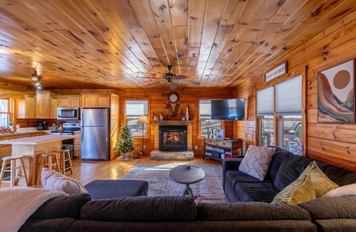 West Jefferson House | House ∙ 3 bedrooms ∙ 8 guests