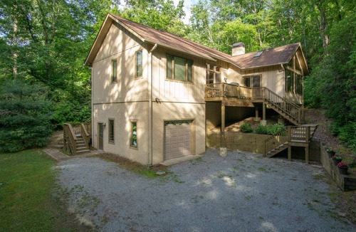Brevard House | House ∙ 3 bedrooms ∙ 6 guests