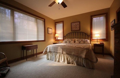 Brevard House | House ∙ 3 bedrooms ∙ 6 guests