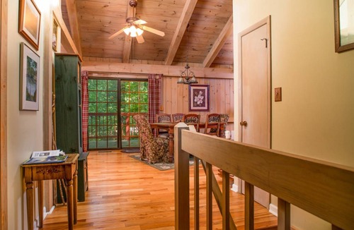 Brevard House | House ∙ 3 bedrooms ∙ 6 guests